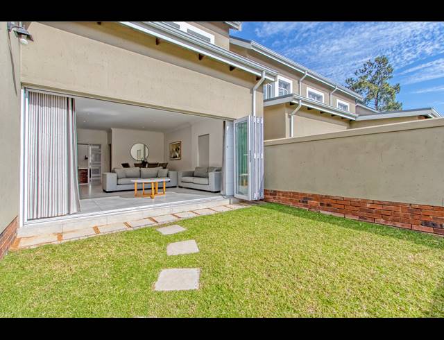 3 BEDROOM TOWNHOUSE FOR SALE IN DOUGLASDALE